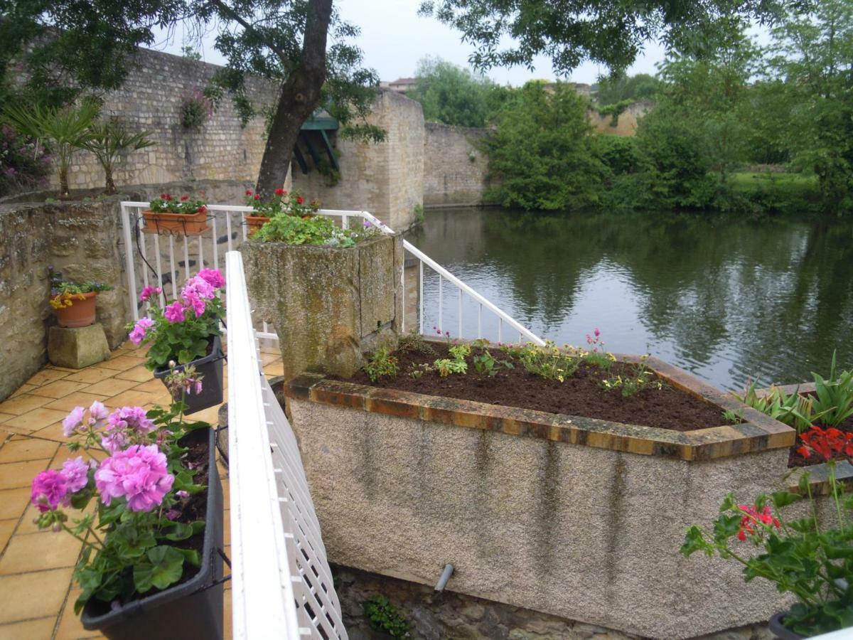 Moulin De L'Abbesse Bed & Breakfast Thouars Exterior photo
