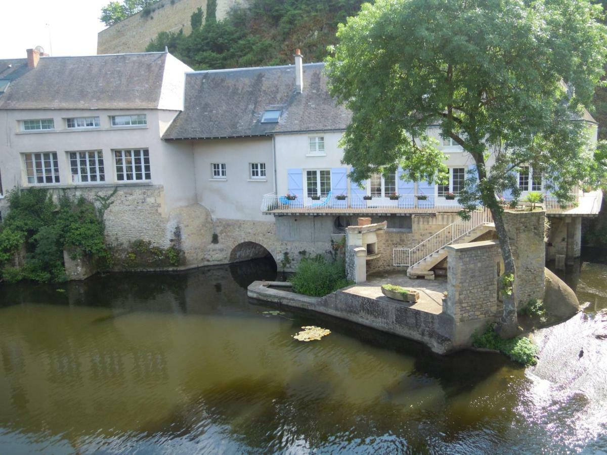 Moulin De L'Abbesse Bed & Breakfast Thouars Exterior photo